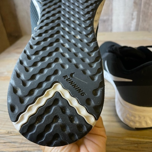 Nike Revolution 5 Anthracite Running Shoes - Picture 6 of 12